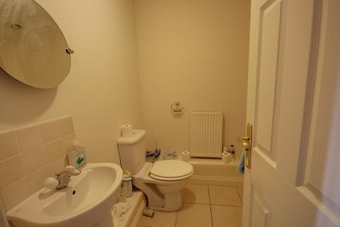 5 bedroom house to rent, Faraday Court, Durham DH1