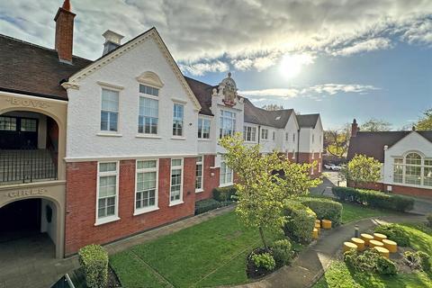 2 bedroom flat for sale, Old School Close, Redhill