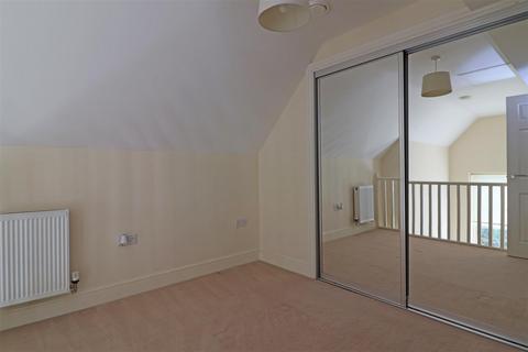 2 bedroom flat for sale, Old School Close, Redhill