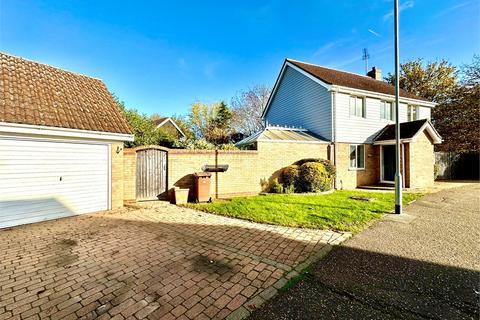 4 bedroom detached house for sale, Brent Avenue, South Woodham Ferrers, South Woodham Ferrers,