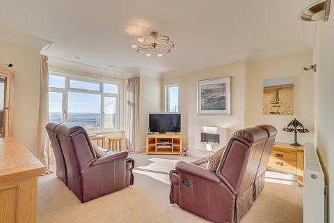 3 bedroom flat for sale, Marine Parade, Leigh-on-Sea, SS9