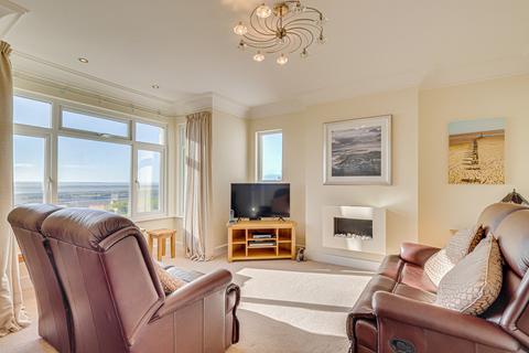 3 bedroom flat for sale, Marine Parade, Leigh-on-Sea, SS9