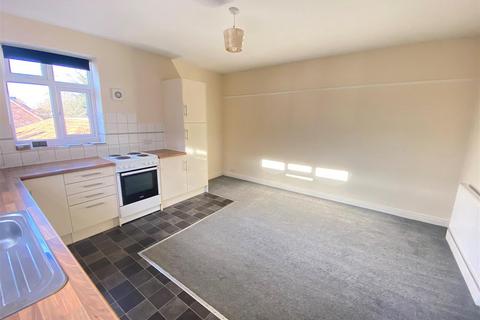 2 bedroom flat to rent, High Street, Boroughbridge, York