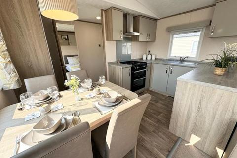 2 bedroom static caravan for sale, Solent Breezes Holiday Park