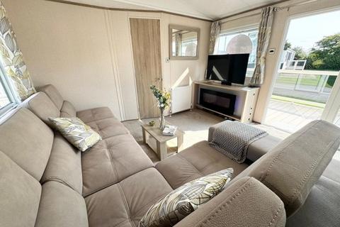 2 bedroom static caravan for sale, Solent Breezes Holiday Park