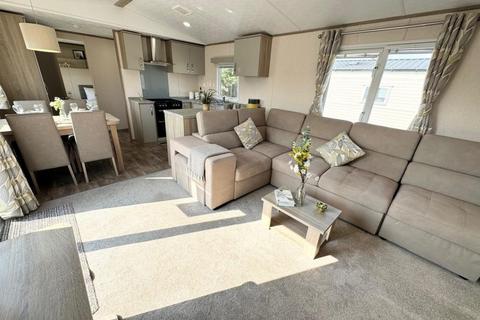 2 bedroom static caravan for sale, Solent Breezes Holiday Park