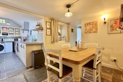 12 Chapel Street, Camelford, PL32 9PJ