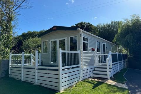 2 bedroom static caravan for sale, Solent Breezes Holiday Park