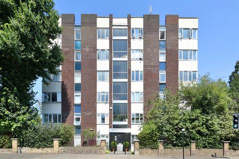 Lordship Park, London