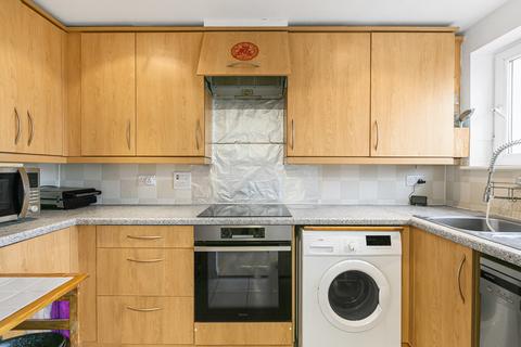 2 bedroom apartment for sale, Bedfont Lane, Feltham, TW13