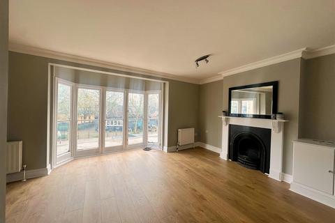 1 bedroom flat to rent, Battersea Park Road, London SW11