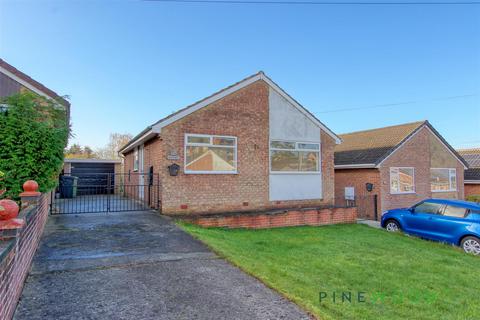 2 bedroom detached bungalow to rent, Greenaway Drive, Chesterfield S44