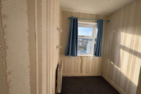 3 bedroom townhouse to rent, Tyersal Avenue, BRADFORD, West Yorkshire, BD4