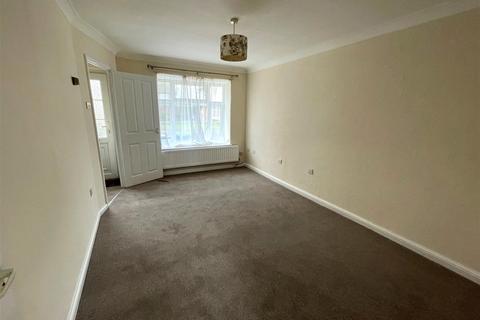 2 bedroom terraced house to rent, Eagles Chase, West Sussex BN17