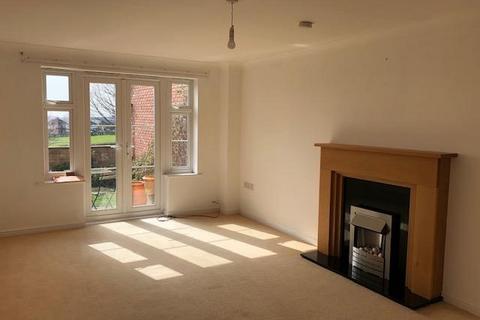 5 bedroom detached house to rent, Scholes Lodge Lane, Leeds