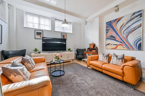 undefined, Fairclough Street, Aldgate, London, E1