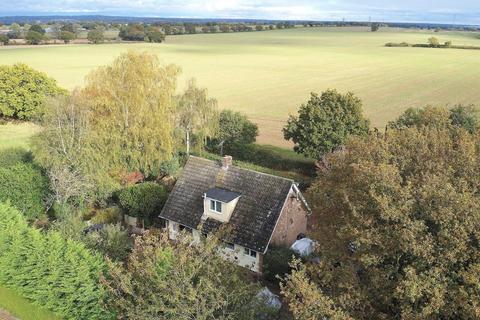 3 bedroom chalet for sale, Tom Tit Lane, Woodham Mortimer