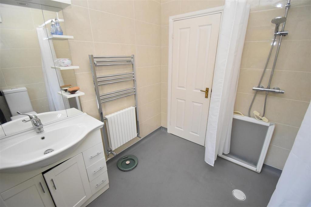 Shower room.JPG