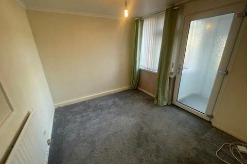 3 bedroom house to rent, Headingley Close, Darlington DL1