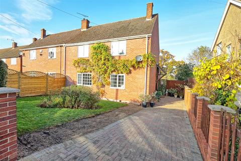 3 bedroom semi-detached house for sale, Hansells Mead, Roydon CM19