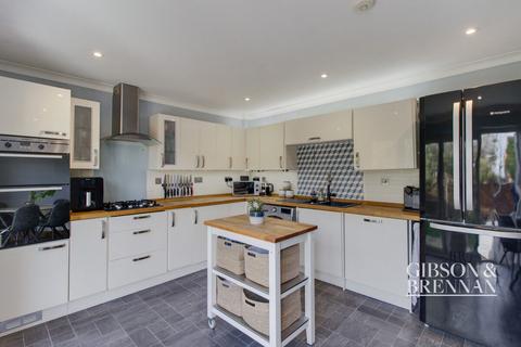 95 Maplestead, Basildon, SS14 2ST