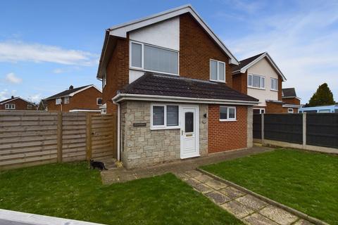 3 bedroom detached house for sale, Ffordd Garmonydd, Wrexham, Wrexham, LL12