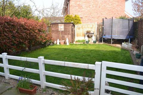 2 bedroom semi-detached house to rent, Warmley Close,Dunstall