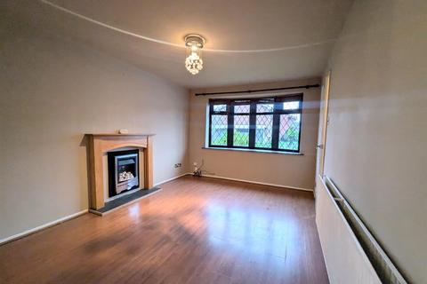 2 bedroom semi-detached house to rent, Warmley Close,Dunstall