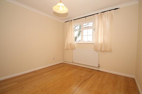 1 bedroom flat to rent, South Road, Woking GU21