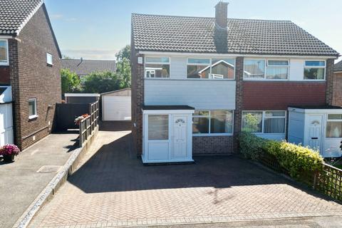 3 bedroom semi-detached house to rent, Adwick Close, Derby DE3