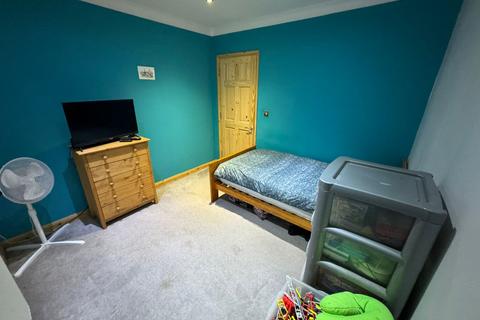 33a Alanbrooke, Gravesend, DA12 1NA