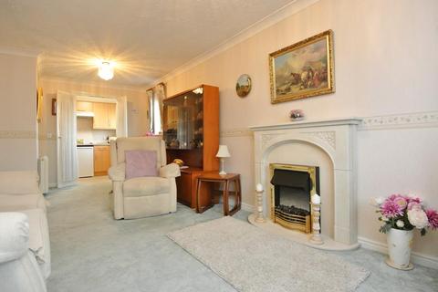 1 bedroom retirement property for sale, Parkland Grove, Ashford TW15