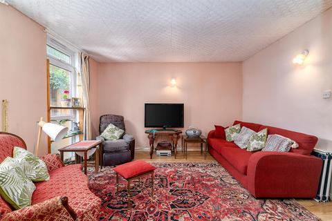 3 bedroom maisonette for sale, Abbey Road, London