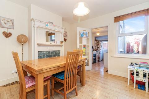 2 bedroom terraced house for sale, Cannon Road, Watford, WD18