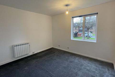 2 bedroom flat to rent, Bacon Drive, Taunton TA1