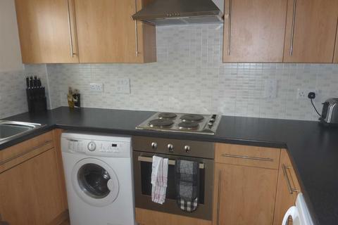 2 bedroom apartment to rent, Whitehall Drive, Wortley, Leeds