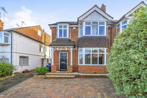 5 bedroom house to rent, Ainsdale Road London W5