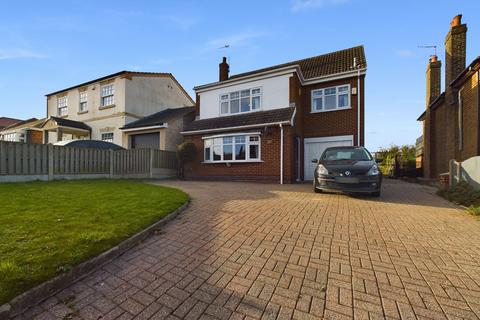 3 bedroom detached house to rent, Nottingham Road, Langley Mill, Nottingham, Derbyshire, NG16 4HG