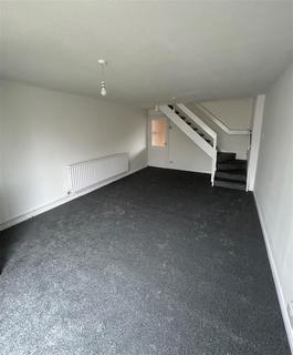 2 bedroom end of terrace house to rent, 51 Crusader Road