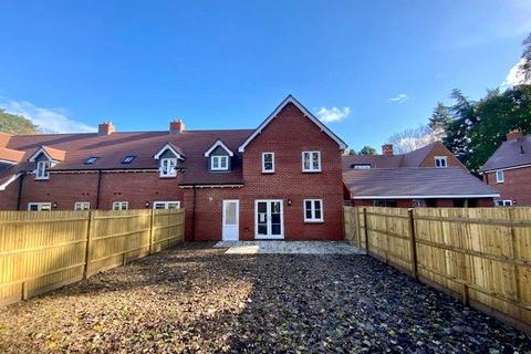 3 bedroom end of terrace house to rent, Grebe Place, Fordingbridge SP6