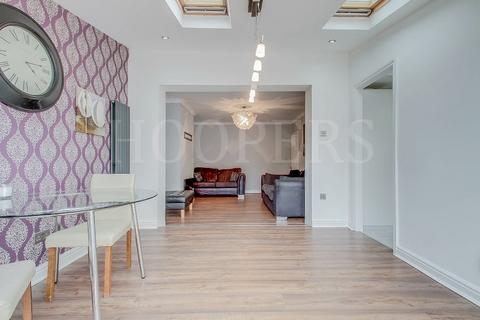 4 bedroom terraced house for sale, Brook Road, London, NW2