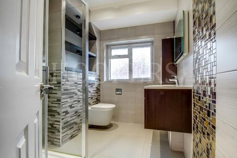 39 Brook Road, London, NW2 7BL