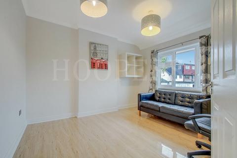 39 Brook Road, London, NW2 7BL