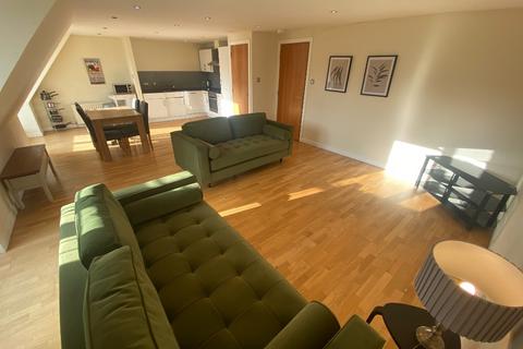 3 bedroom flat to rent, Valleyfield Street, Tollcross, Edinburgh, EH3