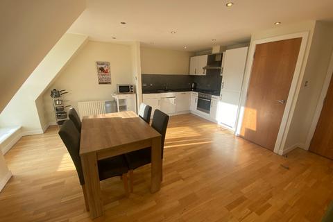 3 bedroom flat to rent, Valleyfield Street, Tollcross, Edinburgh, EH3