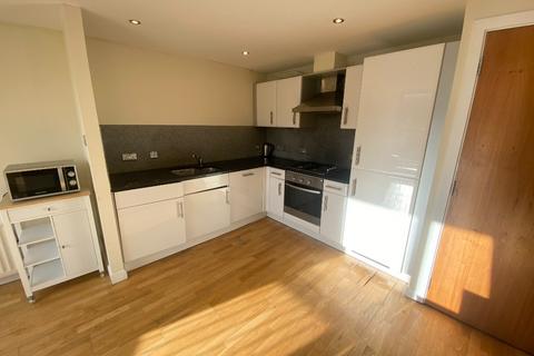 3 bedroom flat to rent, Valleyfield Street, Tollcross, Edinburgh, EH3