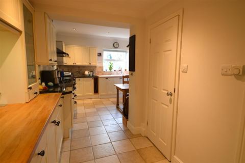 3 bedroom house to rent, Beeches Road, Crowborough