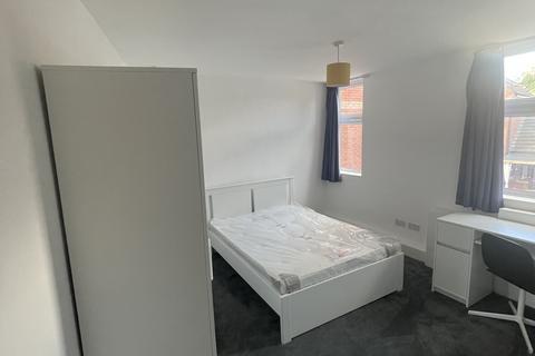 4 bedroom flat share to rent, Headford Street, Sheffield S3