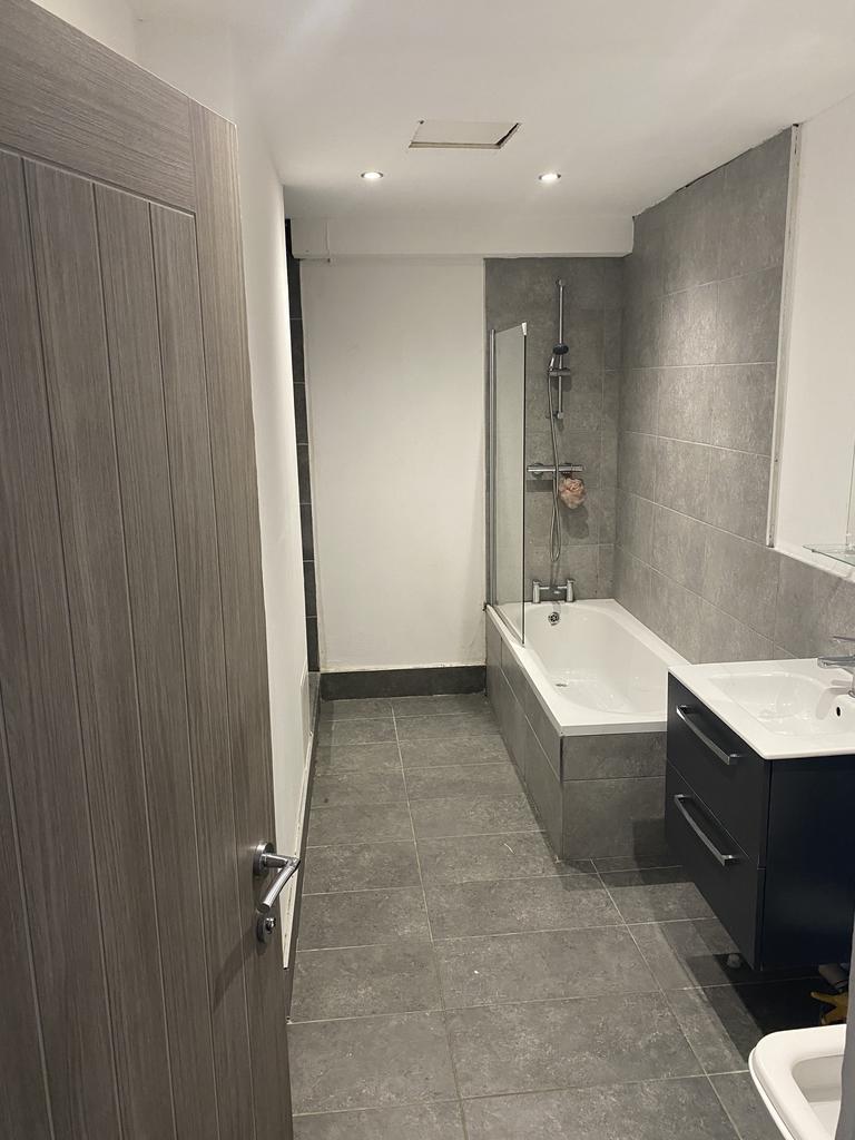 Bathroom 1 of 2