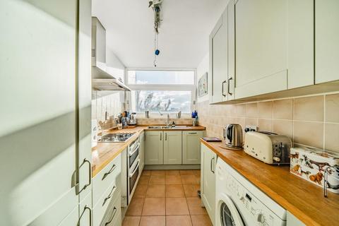 2 bedroom flat for sale, Southwood Lawn Road, Highgate